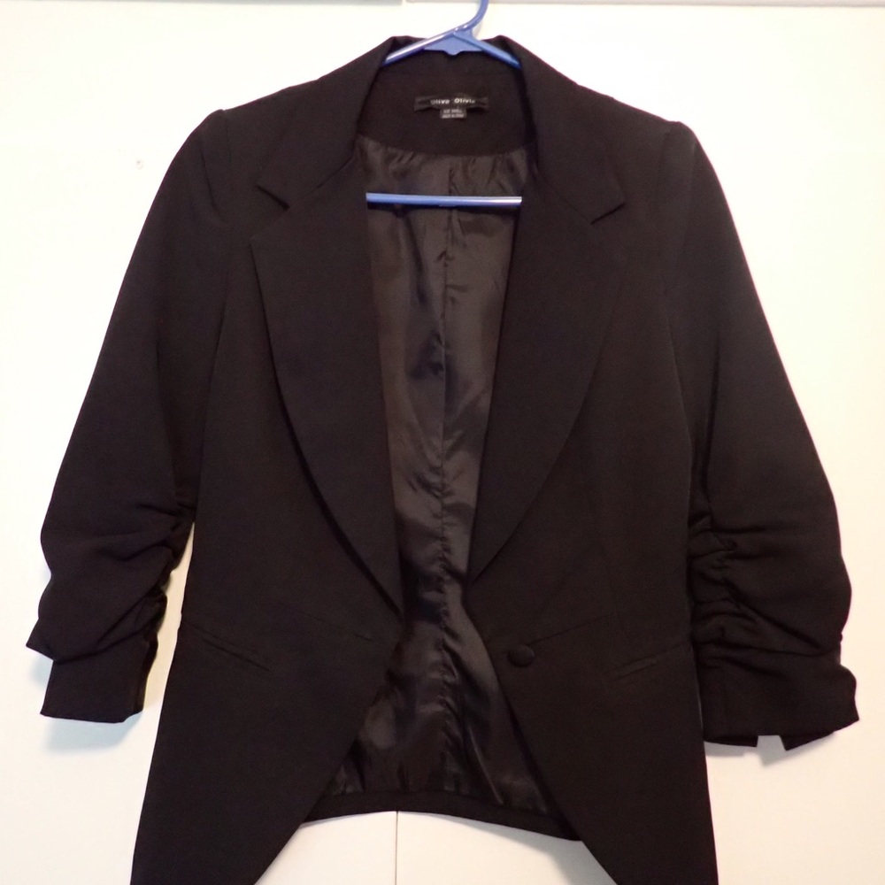 Olive Olivia Classic Black Blazer